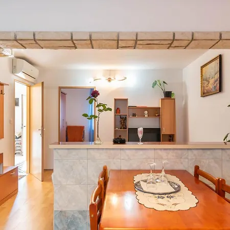 Apartman Nostress